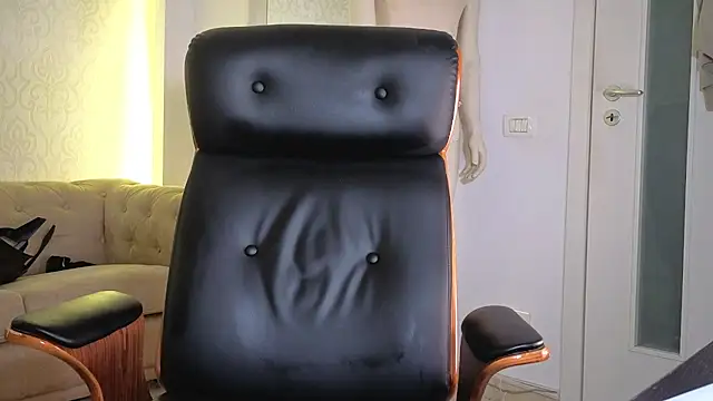 MaxKaiden élő XXX-chatje