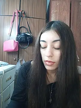 Jennyvignaduzzo – Naživo XXX chat