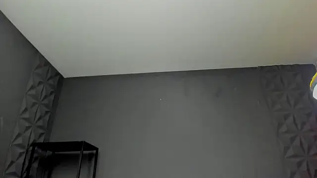 TroyWadee Chat XXX live