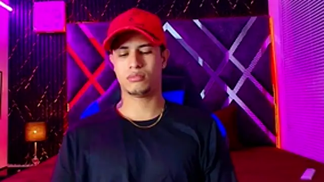 Chat +18 de dominic_connor ao vivo