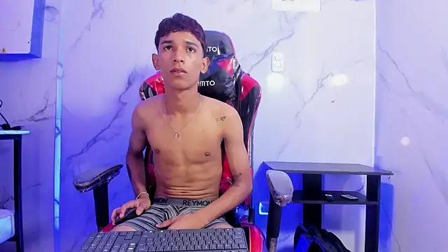 XXX chat uživo modela Joseph18_