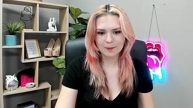 SweetLilyxo's Live XXX Chat