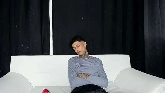 self_love46's Live XXX Chat