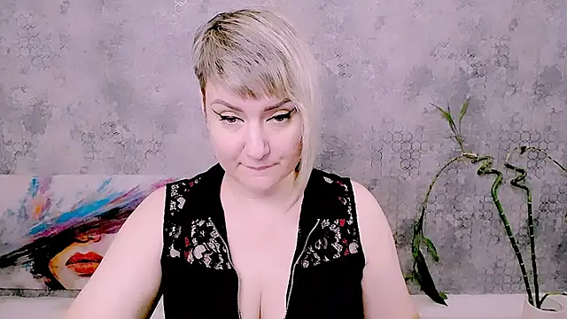 Djullia – Live XXX-chat