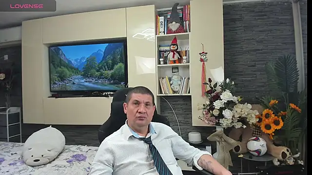 SpartacusDaddy48 Chat XXX live
