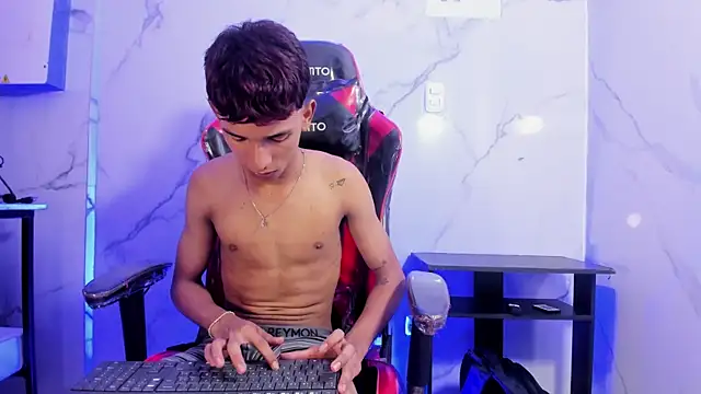 Joseph18_ Live XXX-chat