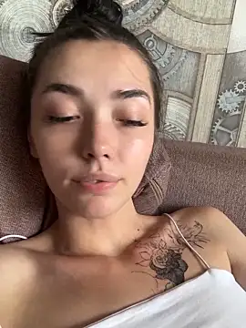 Czat XXX na żywo – HoTMiA666