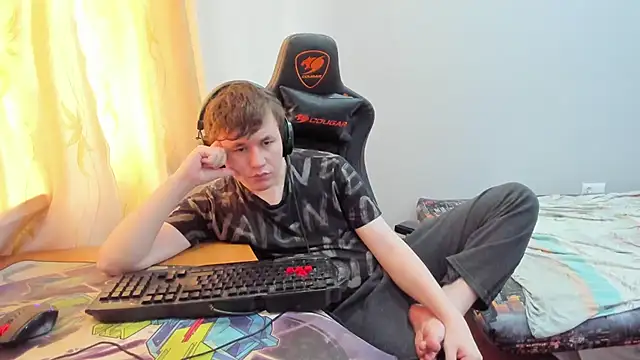 iliaskrislove Chat XXX in diretta