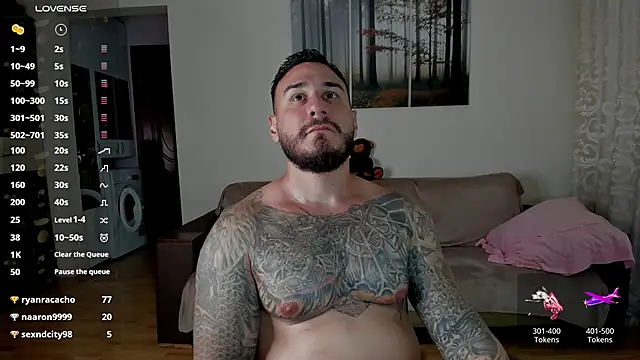 Gymdominus: онлайн-секс-чат