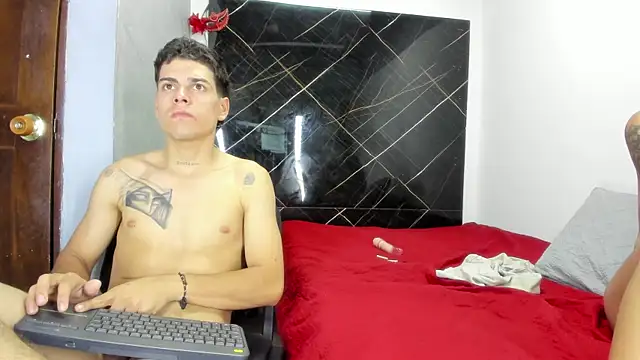 Chat XXX ao vivo de Alisson_Emiliano