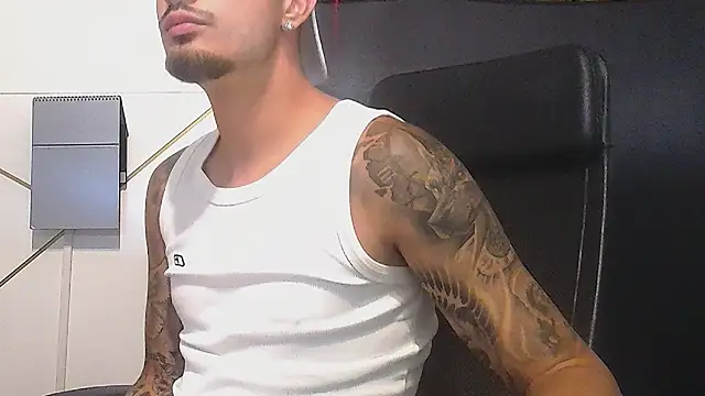 Živý XXX chat BrandonTate