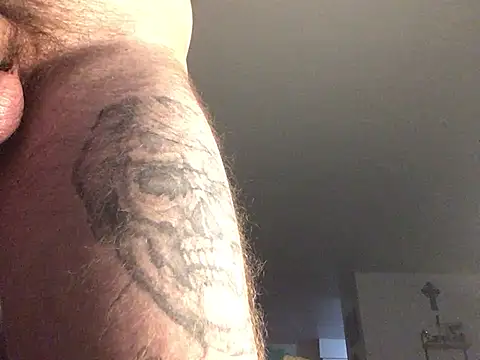 XXX chat uživo modela BlueCollarTattoos