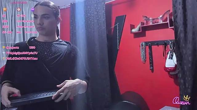 Almaazz élő XXX-chatje
