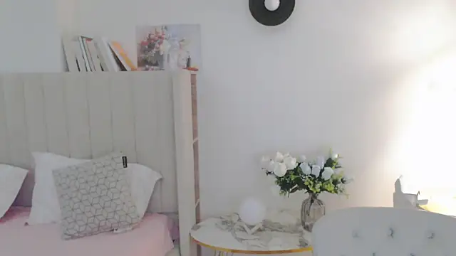 Chatroom XXX en direct de VeliaSai