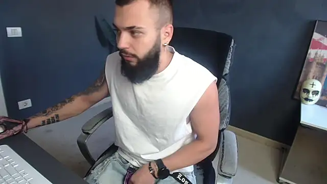 OscarWillss Chat XXX in diretta
