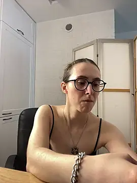 Chatroom XXX en direct de MartiniiSelenna