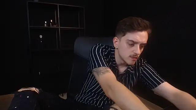 FelixStarkk: вебкам-шоу