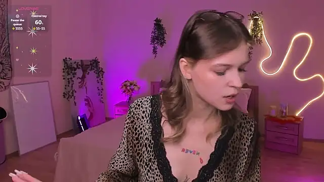 Lisa_Blossom live XXX chat