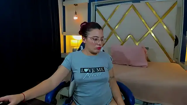دردشة allison_mc الجنسية المباشرة