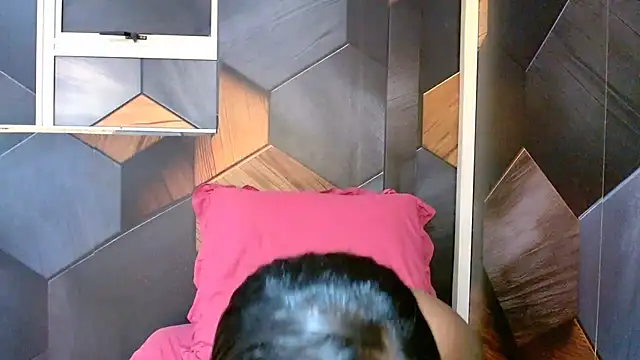 Chat XXX ao vivo de Indian_Shine