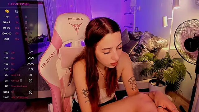 XXX chat uživo modela CharliGrace_