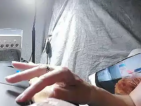 VeneRed's Live XXX Chat