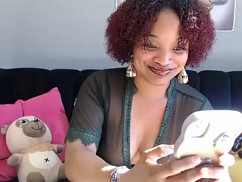 Chat XXX ao vivo de CREAMYCUPCAKExxx