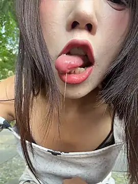 susu_kara's Live XXX Chat