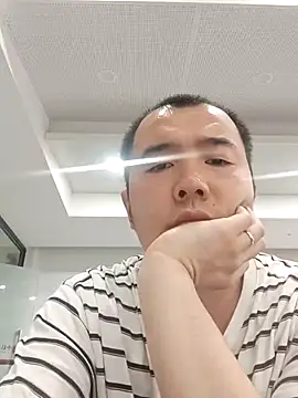 chinese_daddy 即時 XXX 聊天