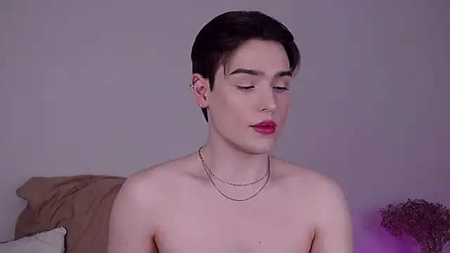 RobbyCharming Show in webcam
