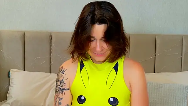 EdenSolis' Live XXX Chat