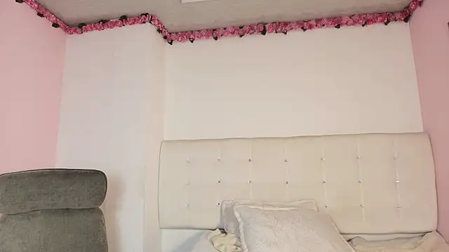 XXX chat uživo modela emilly_duque