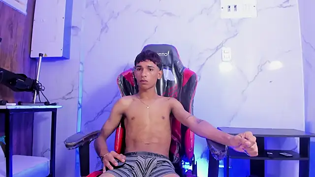 Joseph18_ live XXX chat
