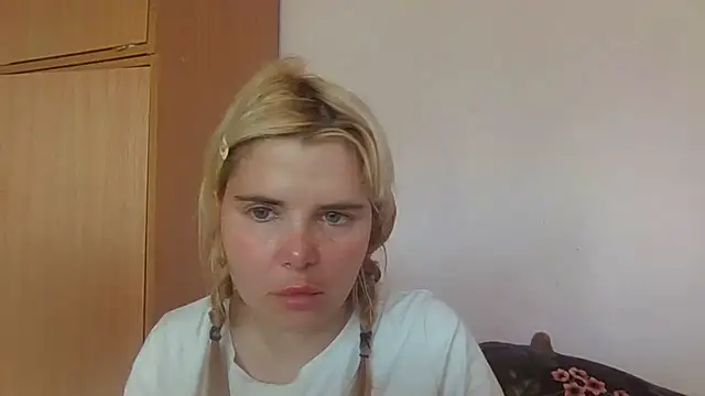 HornyElena's Live XXX Chat