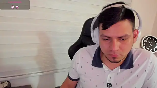 Chat +18 de Rick_Adams ao vivo