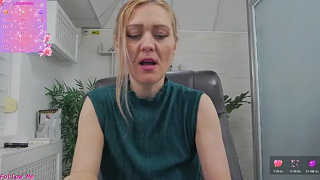 Živý XXX chat EllaMilf_