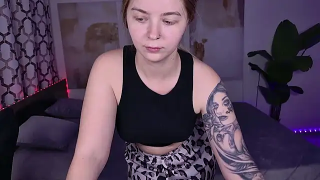 SirenaDoll 现场XXX聊天