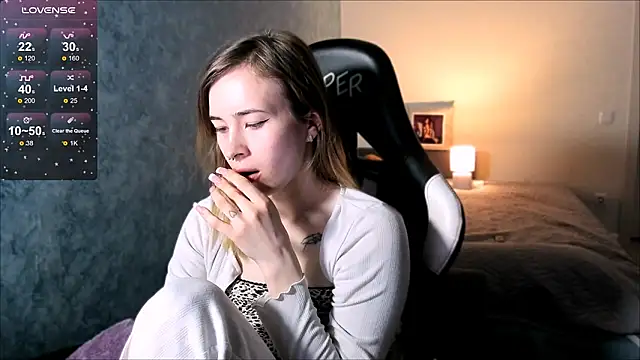 ZoyaMill's Live XXX Chat