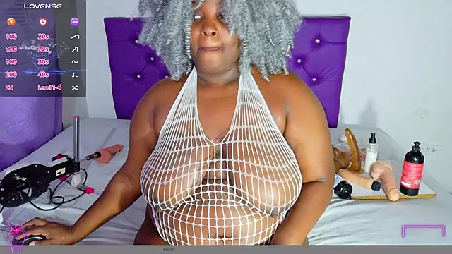 ebony_NeighborMoans live XXX chat