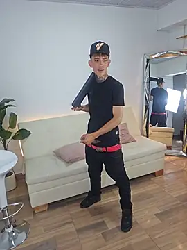 Darwinstark_ 라이브 XXX 채팅