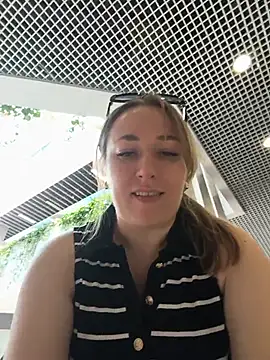 YourSweetRi's Live XXX Chat