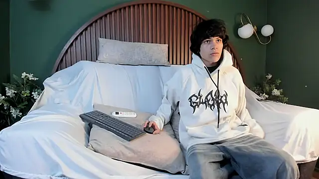 XXX chat uživo modela Diamond_twink