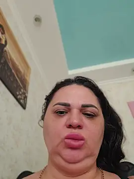 -CUTE-EVVIL- – Naživo XXX chat