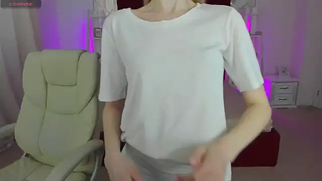 Chat +18 de Alina_Blonde ao vivo