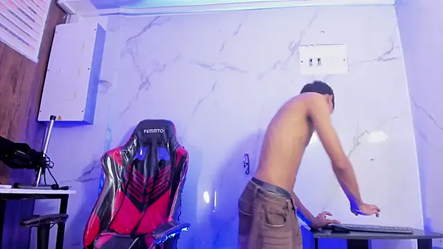 Czat XXX na żywo – Joseph18_