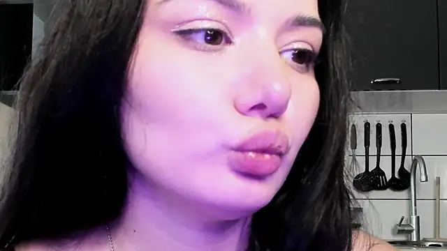 دردشة Dark_Moni الجنسية المباشرة