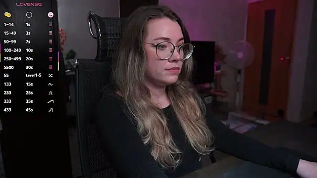 Онлайн чат XXX RemyCute