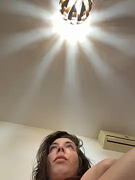 צ'אט XXX בשידור חי של Almmaxxxx