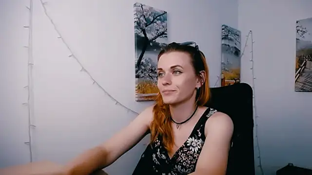 PeppyMia Chat XXX in diretta