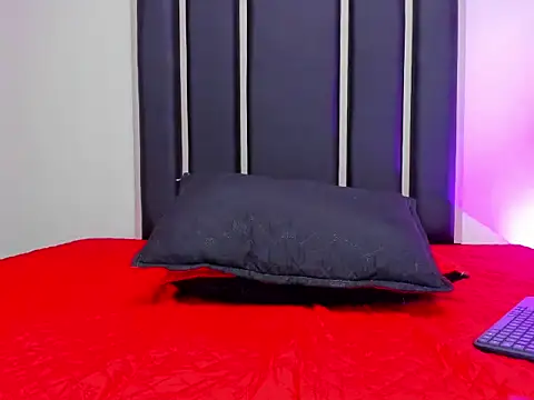 JustinOrtiz_ Live XXX-chat